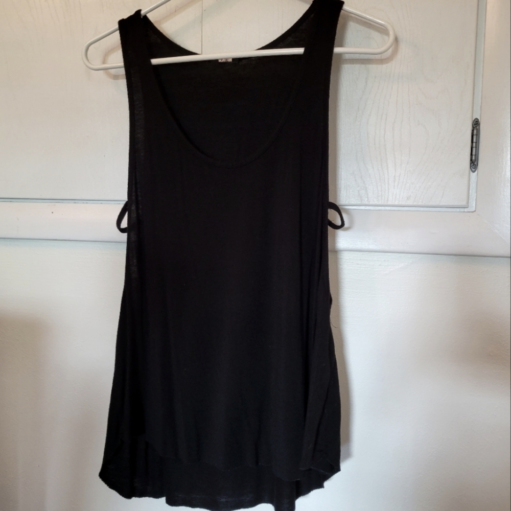 Clayton black top